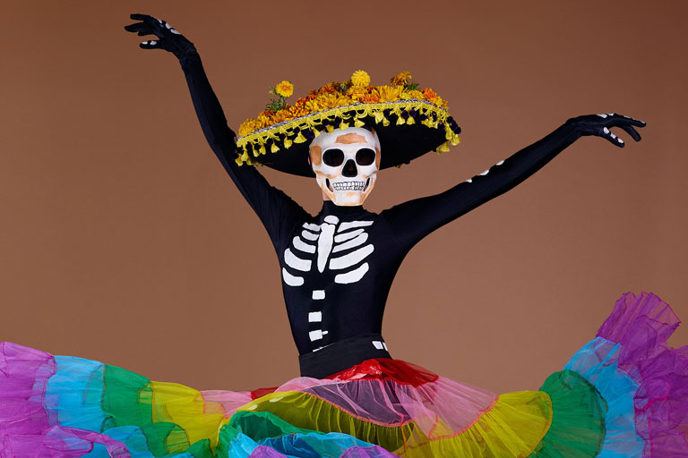 A skeleton dancer